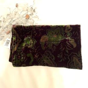 Vintage Elaine Gold For Collection XIIX LTD Rayon/ Silk Velvet Scarf